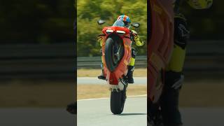 Ducati Panigale V4S v BMW S1000RR full video on the MCN channel ducati panigale v4s bmw s1000rr [upl. by Adrianna346]