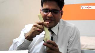 Lybrate  Dr Deepak Thakur Talks About The Right Time To Go For A Knee Replacement Surgery [upl. by Adidnere]