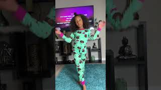 DAKOTA KILLS CHLOE BAILEY DANCE CHALLENGE majorette style dakotanicole shorts dance subscribe [upl. by Netsrejk]