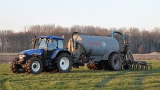 New Holland TM140 amp Record  drijfmest injekteren [upl. by Kant651]