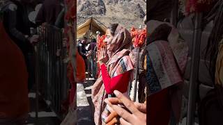 Sara Ali Khan At Kedarnath Temple 🛕  Sara Ali Khan Bollywood Actress [upl. by Onaireves]