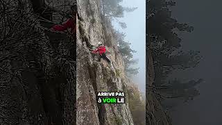 Faire de lEscalade avec du Brouillard  Une Mauvaise Idée  brouillard escalade alpinisme [upl. by Ecirbaf261]