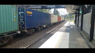 CF4408 10 VL362 going thru Meadowbank Station in March 2023 [upl. by Soinotna]