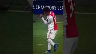 Red card Müller  Kicks Tagliafico against his head  Ajax Bayern [upl. by Huber]