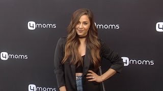 Alisan Porter 4moms SelfInstalling Car Seat Launch Black Carpet [upl. by Avigdor]