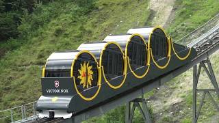 Le Funiculaire le plus raide du Monde En Suisse à Stoos [upl. by Adnael248]