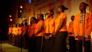 Le Dr F Kot et Duala Inter Choir  Chantez au nom de Jehovah [upl. by Vona]