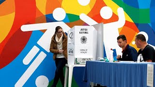 Gewinnt rechtsextremer Bolsonaro 63 die Wahl in Brasilien [upl. by Ahsyia]