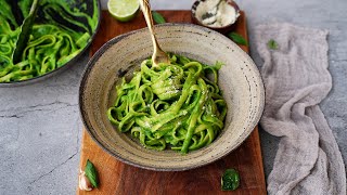 Green Spinach Pasta Sauce Quick amp Easy [upl. by Vipul]