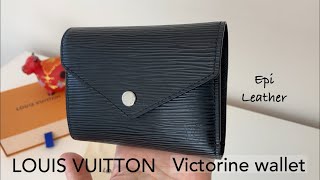 Louis Vuitton Victorine wallet in Epi leather  Close up look [upl. by Lhary]