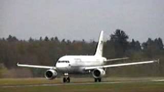 Airbus A319  Very Fast Crazy Take Off [upl. by Barnabe]