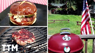 How to Cook a Single Burger on the Weber Kettle [upl. by Rehpetsirhc]