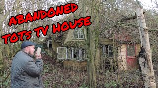 ABANDONED TOTs TV HOUSE MUST SEE VERY DANGEROUS [upl. by Valda216]