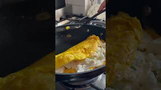 SICILIANI CREATIVI  Frittata farcita di ricotta facile e buona  Ricotta omelette shortsrecipe [upl. by Remmos]