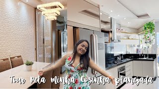 TOUR COMPLETO PELA MINHA COZINHA DE 4 x 280 metros  10 mil reais DE PLANEJADOS e CRISTALEIRA 🥰 [upl. by Belle]