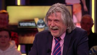 Johan Derksen deed dutje in auto Ze dachten dat ik dood was  VOETBAL INSIDE [upl. by Enyleve]