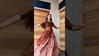 Kabootar 2 shortvideo dance shivanivaishnav renukapanwar newharyanvisong [upl. by Bartolome]