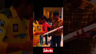 Lucky fan got MSD Autograph 🥰🥰msdthalacsk trending  YouTube viral [upl. by Louise]