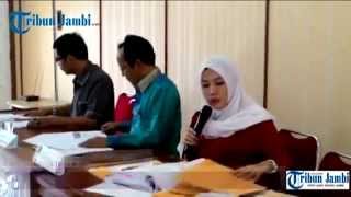 KPU Provinsi Kembalikan Berkas Calon Pasangan Gubernur Jambi [upl. by Cinda]