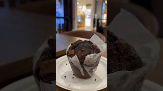 Rs 15 vs Rs 175 Muffins  Cheap Vs Expensive Food Comparison  shorts youtubeindia ytshorts food [upl. by Anayaran]