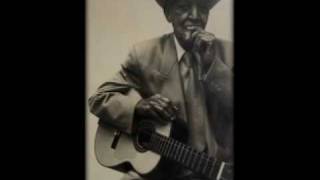 Compay Segundo ／ Huellas del Pasado [upl. by Neyuq]