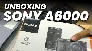 Unboxing Sony A6000 [upl. by Warring973]