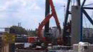 Bagger  Excavator HITACHI ZAXIS 225 USRLC mit Teleskopstiel [upl. by Weisbart]