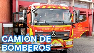 Cómo es un camión de bomberos por dentro  Vídeos para niños [upl. by Barcroft]