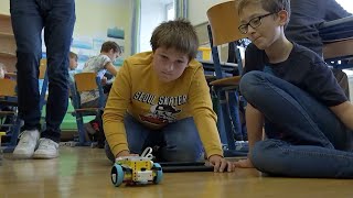 Digitale Ferien Schüler werden RoboterExperten [upl. by Akira460]