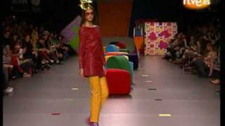 Desfile de Agatha Ruiz de la Prada en Cibeles [upl. by Lajib]