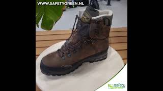 Safetyshoes  Chainsaw boots  workshoes  Cinematic chainsaw safetyshoes safetyequipment [upl. by Siurtemed]