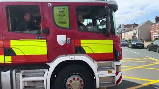 South Yorkshire Fire amp Rescue Askern Fire Station Responding [upl. by Cheng]