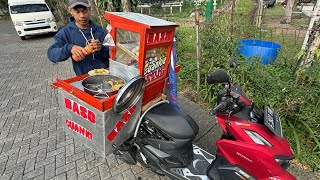 Cuanki sambal ijo jualan pake motor vario harga 10ribu gak nyangka enak baksonya [upl. by Hourigan]