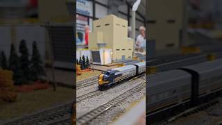 Warbonnet Club Car frieght train on N Scale autumn industry layout modeltrains nscale shorts [upl. by Tamarah]