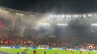 Roma  Feyenoord 41 Giallorossa è unica questa maglia è magica per me il coro della Curva Sud [upl. by Voleta145]