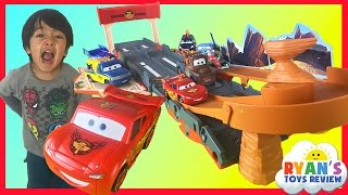 Disney Cars Lightning McQueen Toys Transforming Drift Race Track [upl. by Gayleen]