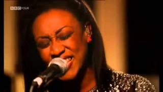 Twist and shout Beverley Knight live cover Beatles [upl. by Moureaux]