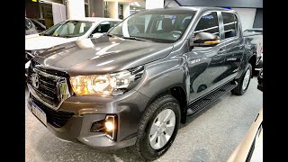 Toyota Hilux SR 4x2 MT 24L150CV Diesel PickUp [upl. by Eelirol78]