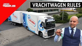 Vrachtwagen RIJLES CE Bakwagen aanhanger CE examen Trailer koppelen amp docken achteruit rijden [upl. by Eicram992]