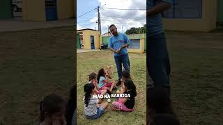 Brincadeira PEGA A BOLA COM JOGO DOS COMANDOS  professoreverthonjuliano [upl. by Nahallac16]