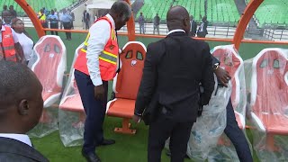 Le Premier Ministre rencontre les équipes engagées dans la mise à niveau du stade Alassane Ouattara [upl. by Eileme]