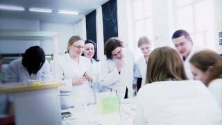 Biotechnologia  Uniwersytet Wrocławski  film promocyjny [upl. by Htenywg20]