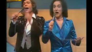 Eurovision 1976 Germany  Les Humphries Singers  Sing Sang Song 15th [upl. by Suh127]