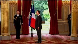 François Hollande officiellement investi président de la République [upl. by Sacul600]