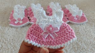 VESTIDITO BABY SHOWER O BAUTIZO A CROCHET RECUERDO BABY SHOWER A CROCHET PASO A PASO SOUVENIRS [upl. by Eula59]