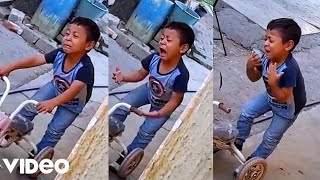 🔴VIRAL • Niño En Triciclo Cantando Canción De Amanda Miguel  Corazón De Piedra  Castillos Shorts [upl. by Yffub]