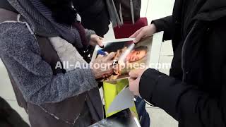 Geraldine Chaplin signing autographs in Paris [upl. by Naujek]