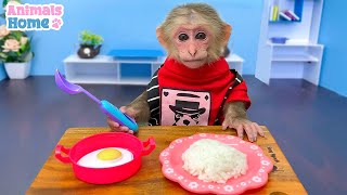 Monkey BiBi cooks breakfast and helps dad sell fruit [upl. by Nevets]