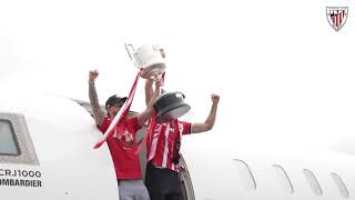 EL ATHLETIC YA ESTÁ EN CASA CON LA COPA [upl. by Brandenburg]