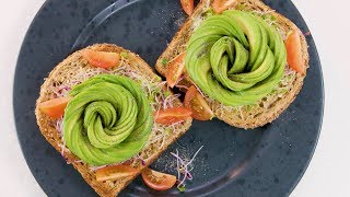 Avocado op toast  Allerhande [upl. by Acirehs]